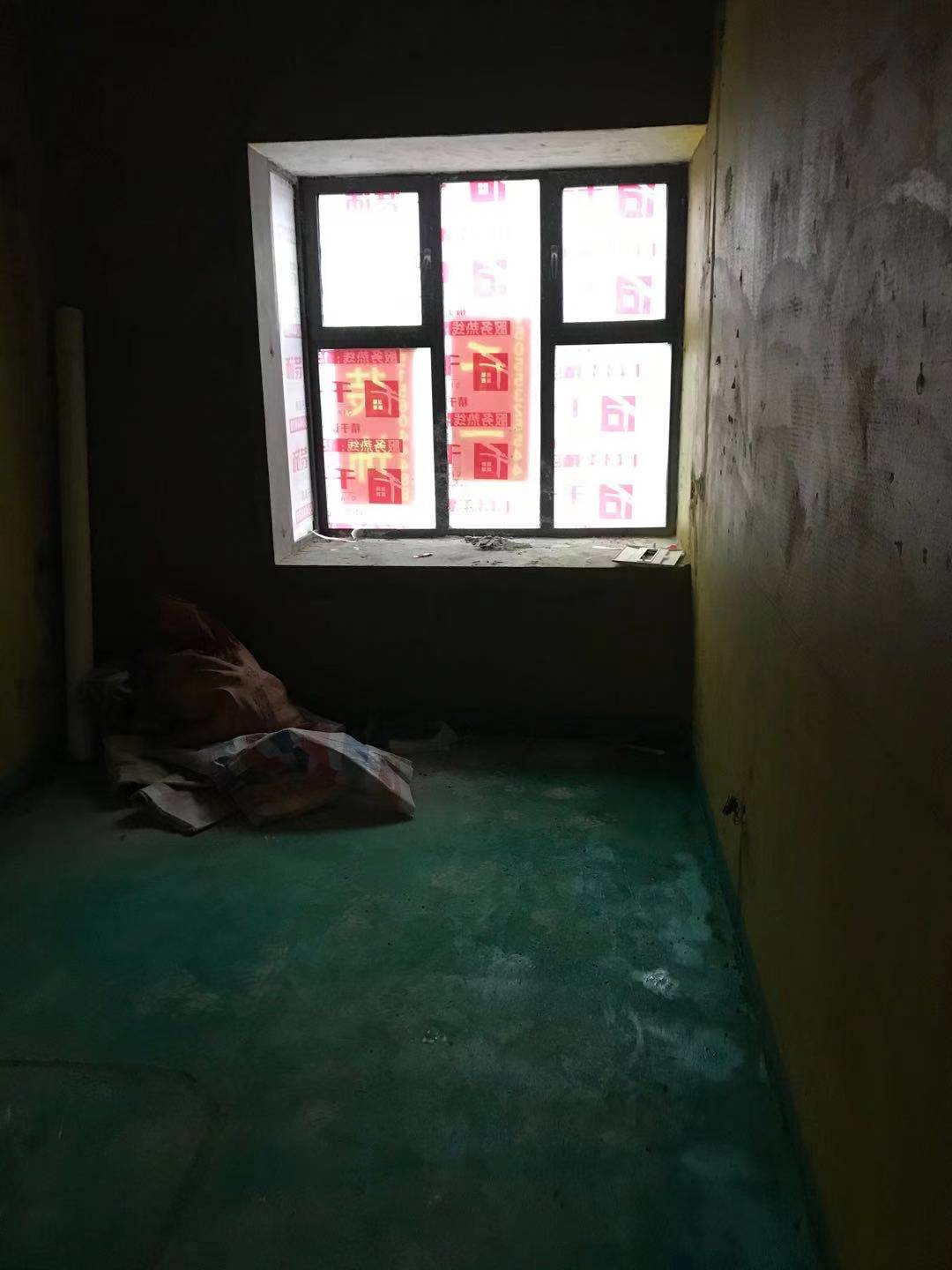 华南城紫荆名都-山水装饰-黄墙绿地/窗户保护